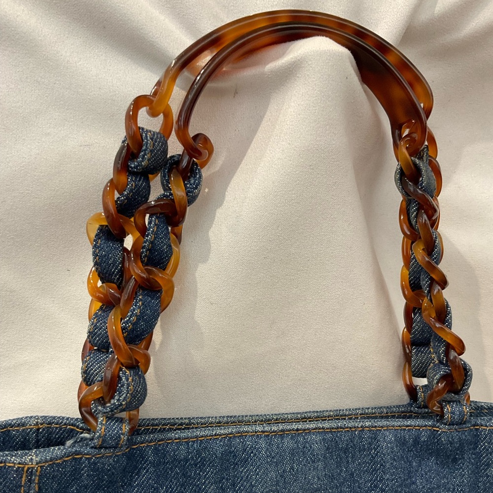 Chanel Tote - Picture 3 of 15